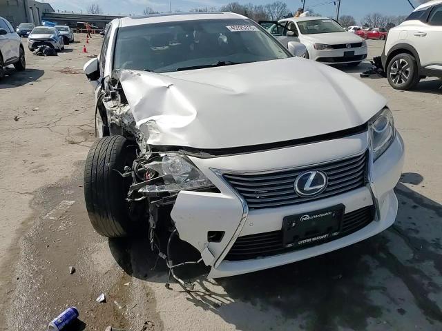 2015 Lexus ES - Image 13