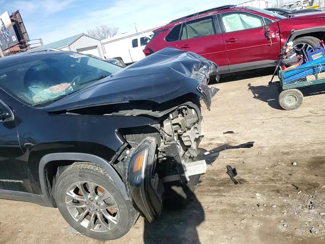 2019 Jeep Grand Cherokee - Image 11