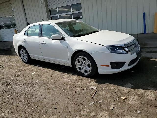 2011 Ford Fusion - Image 10