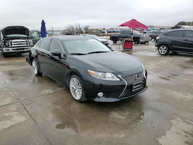 2013 Lexus ES - Image 13