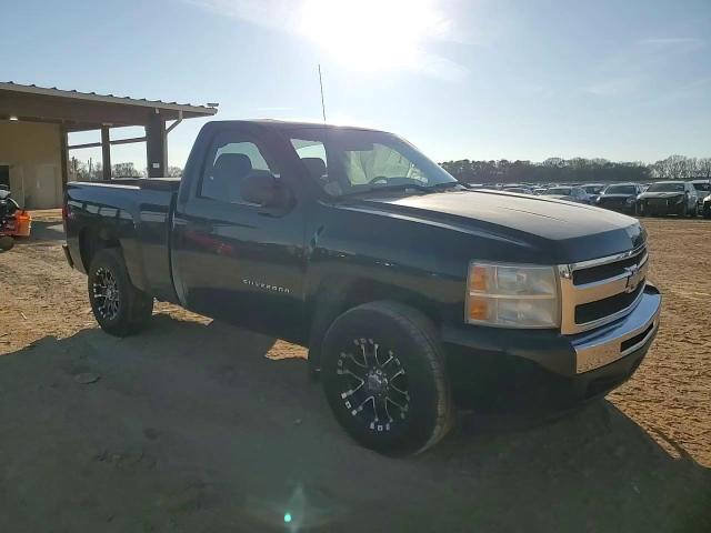 2011 Chevrolet Silverado - Image 10