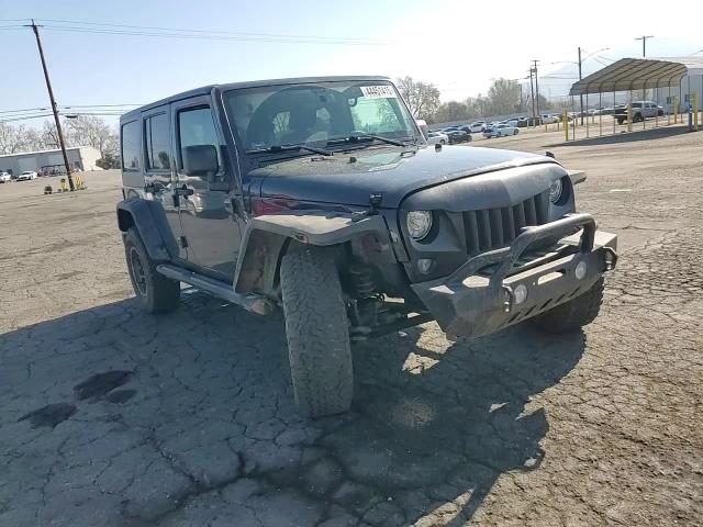 2017 Jeep Wrangler - Image 12