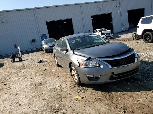 2015 Nissan Altima - Image 10