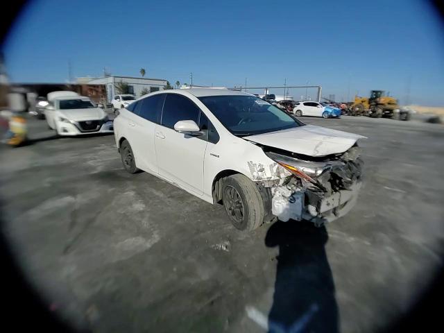 2016 Toyota Prius - Image 11