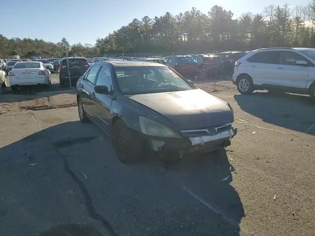 2005 Honda Accord - Image 11
