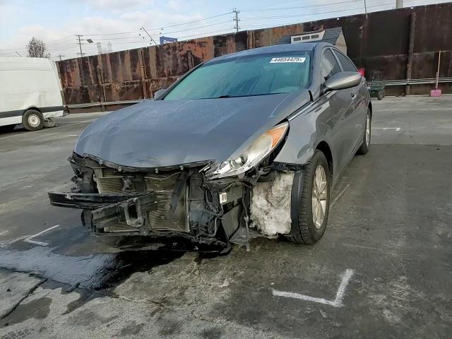 2013 Hyundai Sonata - Image 11