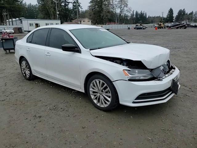2016 Volkswagen Jetta - Image 11