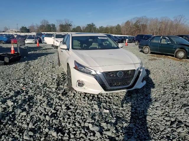 2019 Nissan Altima - Image 11