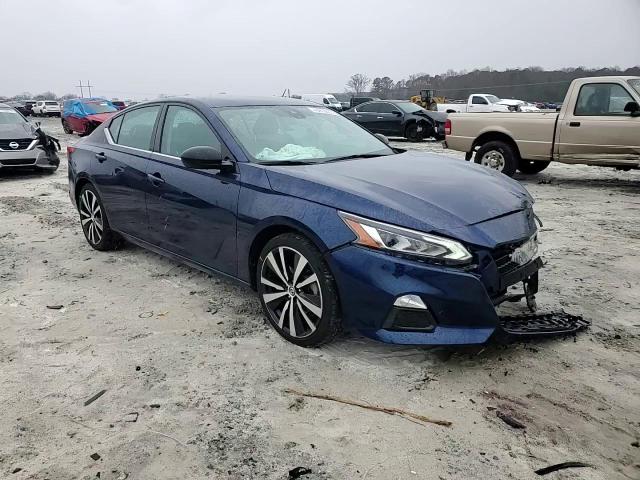 2021 Nissan Altima - Image 10