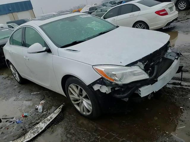 2016 Buick Regal - Image 11