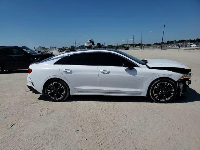 2021 Kia K5 - Image 11