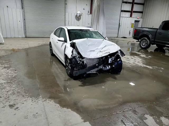 2020 Kia Forte - Image 13