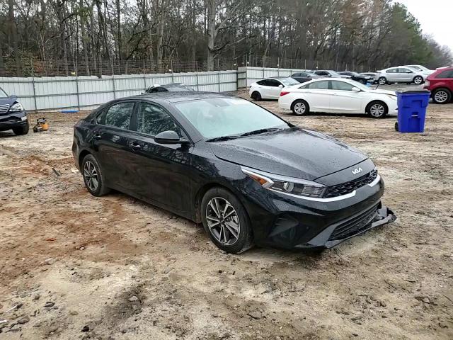 2024 Kia Forte - Image 11