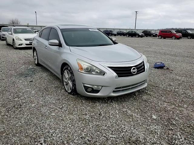 2014 Nissan Altima - Image 11