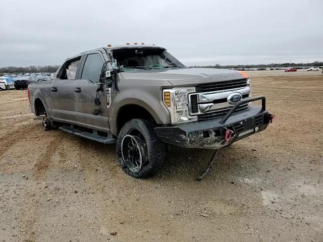 2019 Ford F250 - Image 11