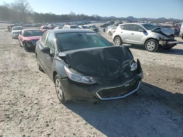 2017 Chevrolet Cruze - Image 11