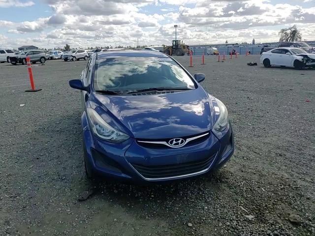 2016 Hyundai Elantra - Image 11