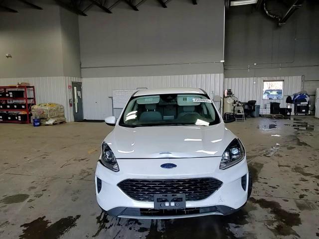 2020 Ford Escape - Image 10