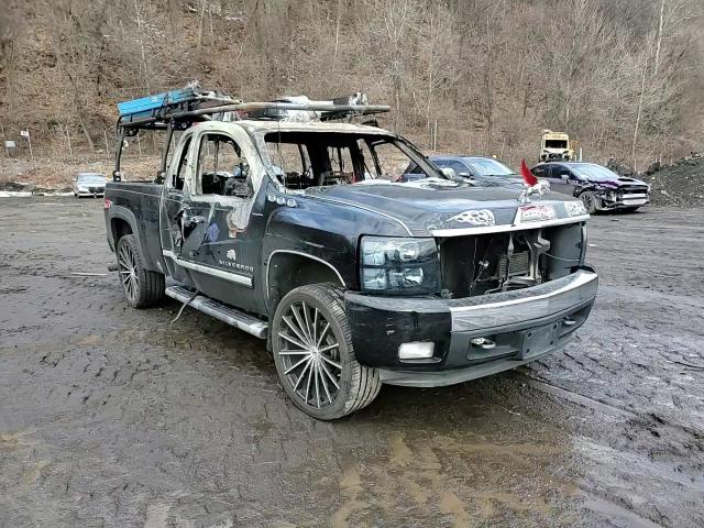 2011 Chevrolet Silverado - Image 11