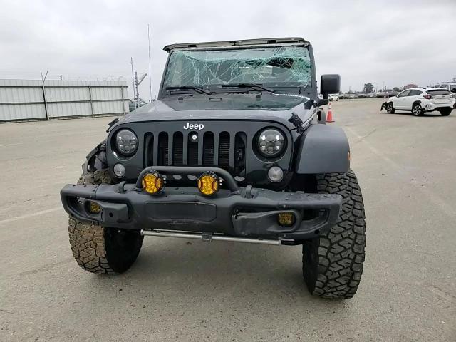 2017 Jeep Wrangler - Image 12