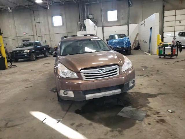 2011 Subaru Outback - Image 12
