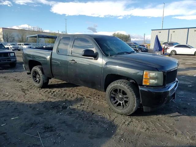 2009 Chevrolet Silverado - Image 10