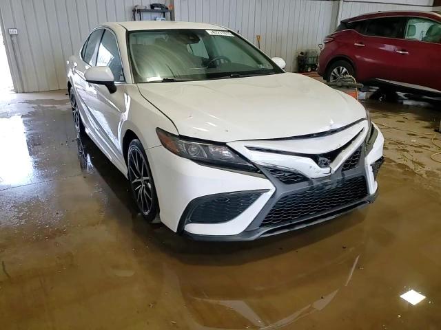 2021 Toyota Camry - Image 14