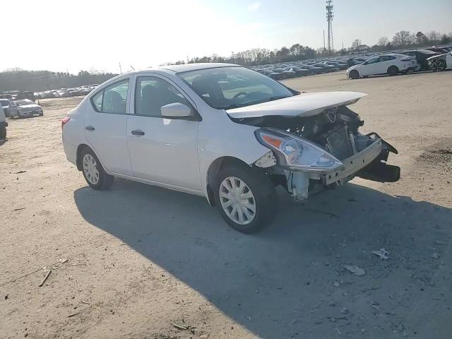 2018 Nissan Versa - Image 10