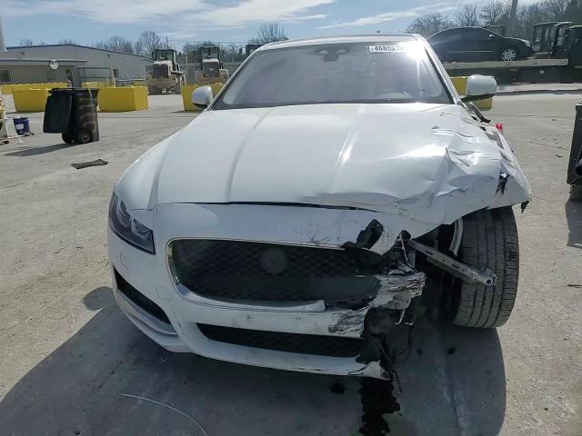 2018 Jaguar XF - Image 11