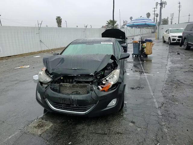 2013 Hyundai Elantra - Image 10