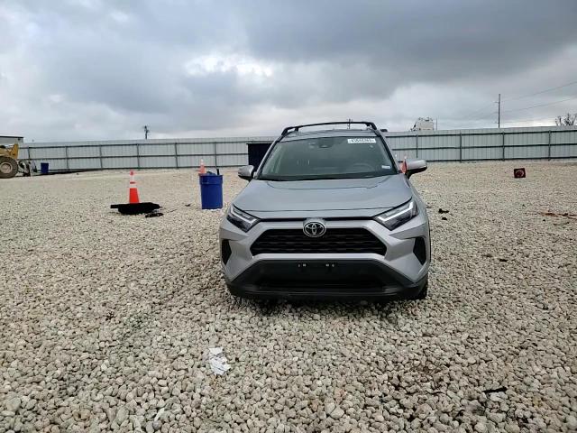 2023 Toyota RAV 4 - Image 12