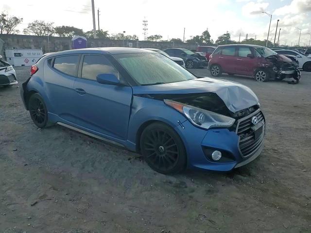 2016 Hyundai Veloster - Image 10