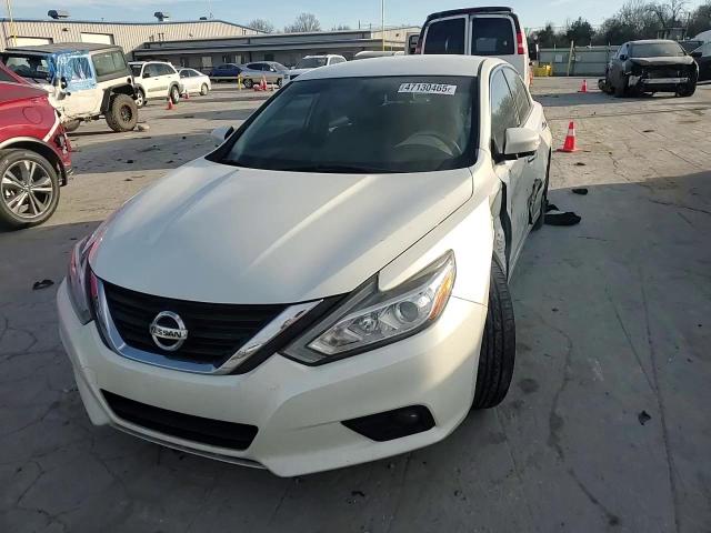 2016 Nissan Altima - Image 11