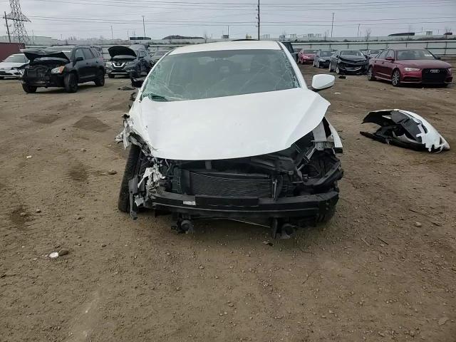 2013 Hyundai Elantra - Image 11