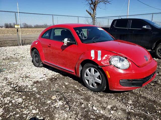 2012 Volkswagen Beetle - Image 11