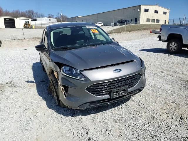 2022 Ford Escape - Image 11