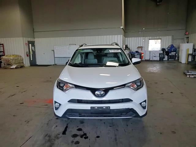 2018 Toyota RAV 4 - Image 11