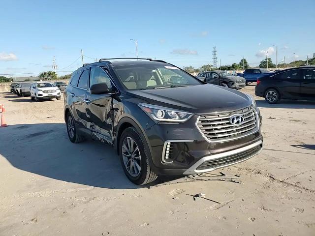 2019 Hyundai Santa Fe - Image 12