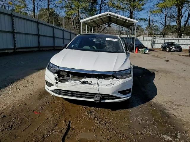 2019 Volkswagen Jetta - Image 13