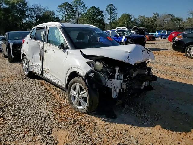 2019 Nissan Kicks - Image 10