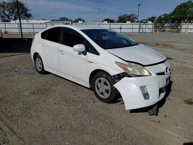 2010 Toyota Prius - Image 11