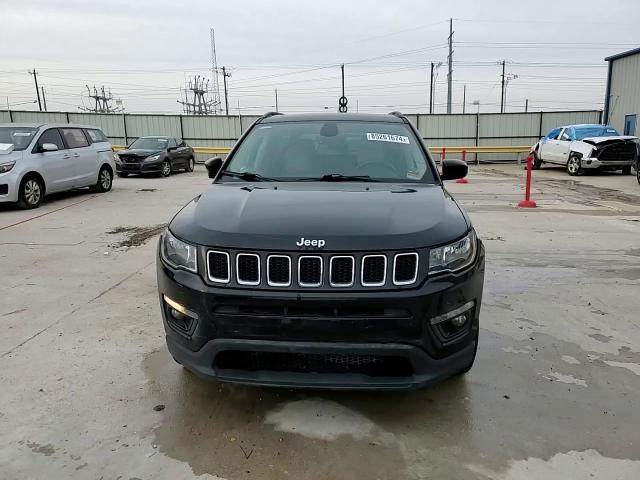 2017 Jeep Compass - Image 14
