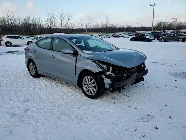 2016 Hyundai Elantra - Image 13