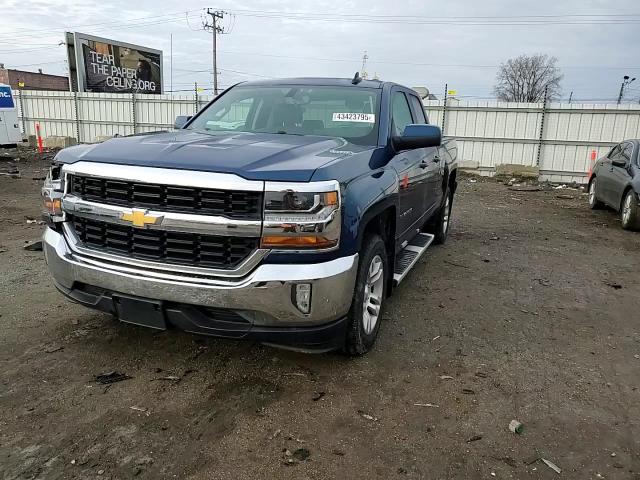 2017 Chevrolet Silverado - Image 11