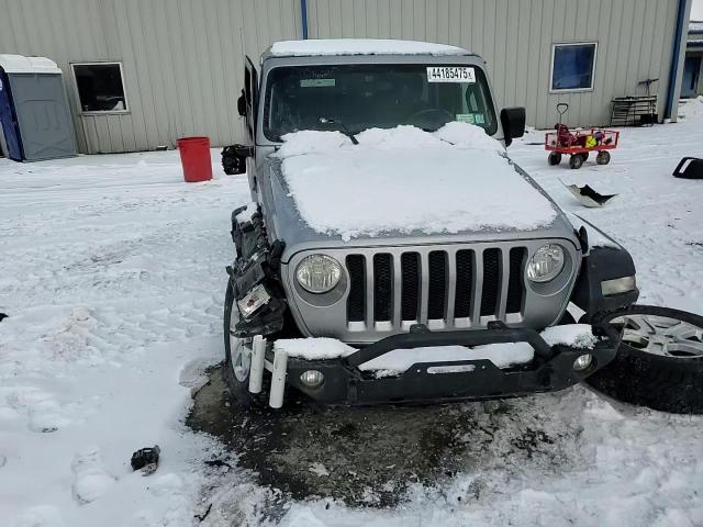 2018 Jeep Wrangler - Image 11