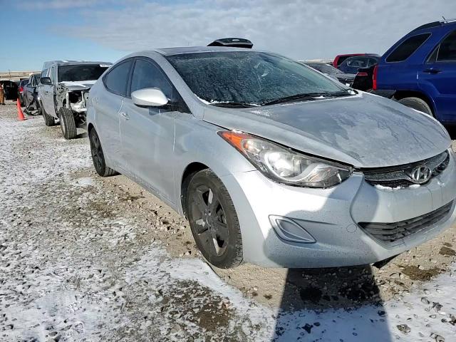 2013 Hyundai Elantra - Image 11