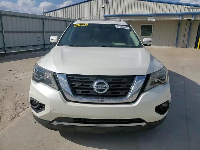 2017 Nissan Pathfinder - Image 12