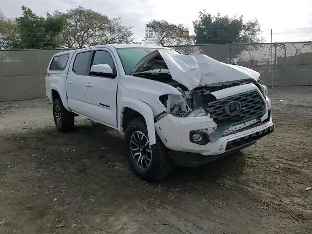 2020 Toyota Tacoma - Image 11