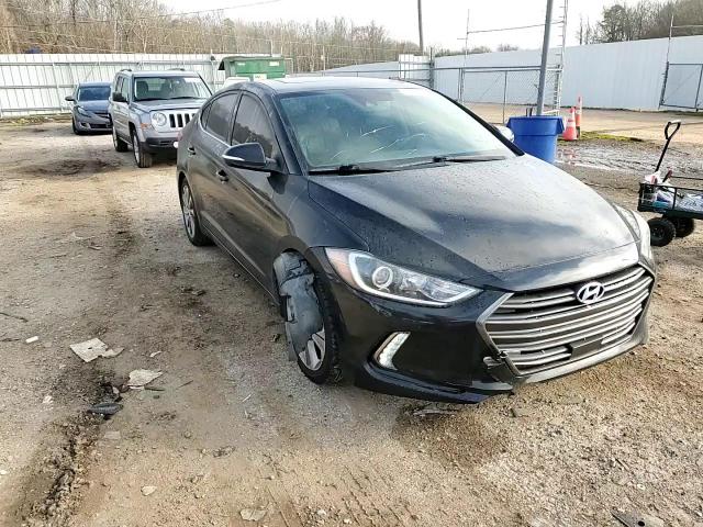 2018 Hyundai Elantra - Image 11