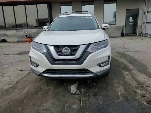 2018 Nissan Rogue - Image 12